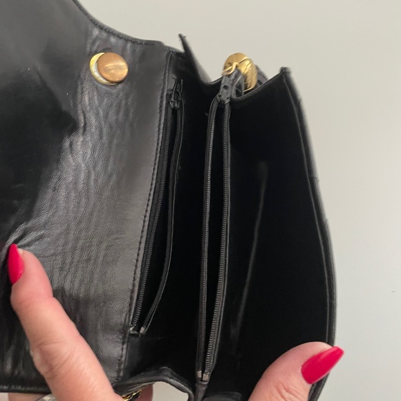 Black leather quilted shoulder bag - Picture 9 of 10